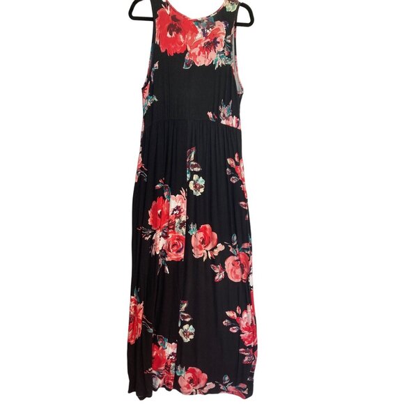 Maxi Comfy Black w/Red Flowers XL Excellent Condition - Picture 1 of 7